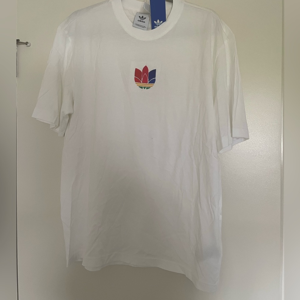 NWT Adidas T-Shirt